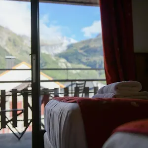 https://le-dahu.hotels-rhonealpes.com